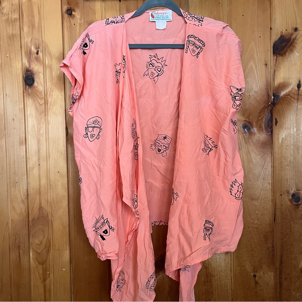 Coral Graphic Face Kimono